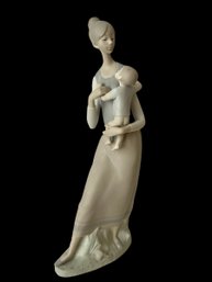 LLADRO Porcelain Figurine Mother And Child Matte Finish-#4701 - 13 1/2' Tall