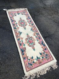 Brand New With Tags 2ft X 4ft White Floral Wool Carpet By Royal Carpet