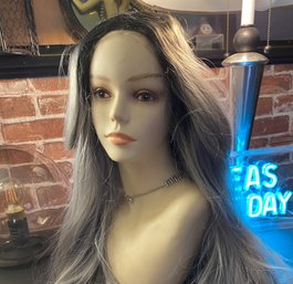 Lace Front High Quality Womens Wig In Grey - Brand New