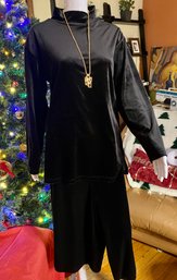 Black Velvet Outfit Womens L