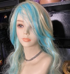 Long Women's Wig In Blue/Blonde