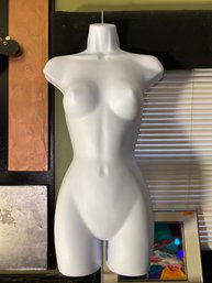 Torso/Hanging Clothing Display Mannequin