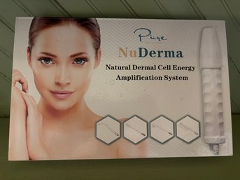 New In Box Pure NuDerma White Corded Professional High Frequency Skin Therapy Wand