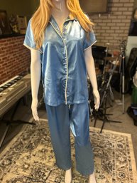 Vintage 1980's Clothing: Blue Silky Jammies