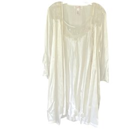 Vintage OSCAR DE LA RENTA Pink Label Ivory Robe And Nightgown With Original Tags