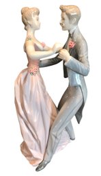 Lladro #1372  Anniversary Waltz