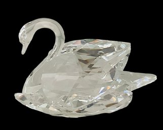 Petite SWAROVSKI CRYSTAL Swan