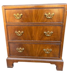 Henredon Portfolio Solid Mahogany Three Drawer Chest Accent Table