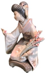 LLADRO Japonesita Sentada