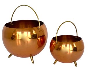 Small MCM Round Brass & Copper Cauldron Duo From Coppercraft Guild