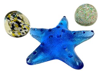 Grlass Starfish And Two Art Glass Paperweights