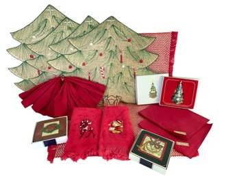 A Collection Of Vintage Christmas Napkins, Placemats, Coaster And More (J)