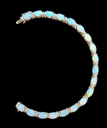 Gorgeous Vintage Sterling Silver Opal Color Bracelet