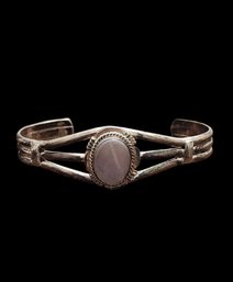 Vintage L. Ganada Navajo Native American Sterling Silver Mother Of Pearl Color Bracelet