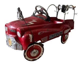 Vintage Metal Ride-on Pedal Fire Engine N. 288