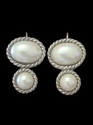 Beautiful Vintage Mexican Sterling Silver Pearl Color Earrings