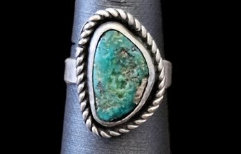 Vintage Native American Sterling Silver Green Turquoise Ring, Size 3.25