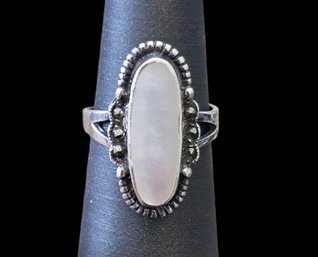 Beautiful Vintage Native American Sterling Silver Mother Of Pearl Ring, Size 7.5