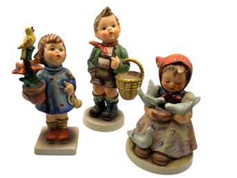 Vintage Hummel Figurine Lot Set/3