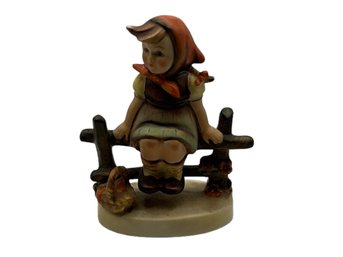 Goebel Hummel Just Resting Figurine FULL BEE