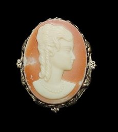 Vintage Carved Shell Victorian Cameo Brooch/Pin