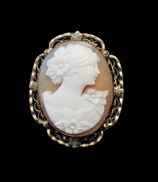 Vintage Victorian Carved Shell Filigree Cameo Brooch Pendant