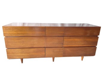 Mid-century Modern MCM American Of Martinsville Long  Dresser With 9 Drawers.