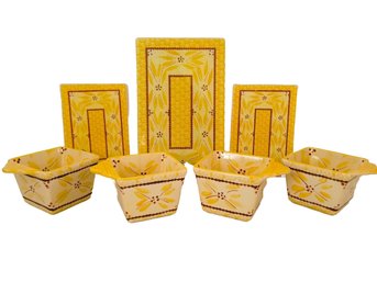 Temptations By Tara Old World Square Yellow 10oz  Ramekins With Lids & 3 Glass Trivets