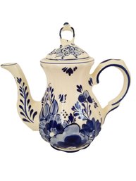 Lovely Vintage Hand Painted Delft Blue DAIC Porcelain Teapot