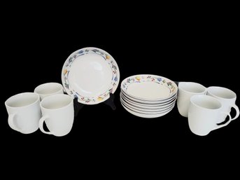 MajesticWare By Sakura Plates & 10 Strawberry Street Mugs