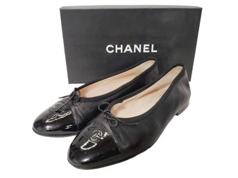 Never Worn Pair Ladies CHANEL Made In France Black Ballerina Flats Size 9.5