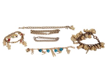 Lot Of Vintage Jewelry - Ladies Charm Bracelets    (Lot F)