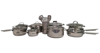 Large Assortment Of Metal Sauce Pans & Pots With Lids