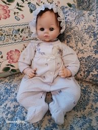 Vintage Madame Alexander 'victoria' Baby Doll