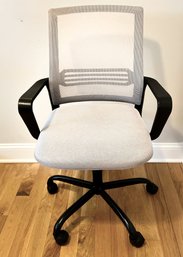 Grey & Black Mesh Office/Desk/Gamer Chair