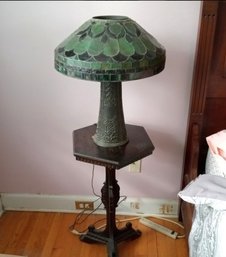 Beautiful Vintage Tiffany Style Lamp With Lovely Stained Glass Shade