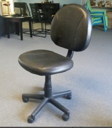 Nice Armless Office Chair With Hydraulic Height Adjustment