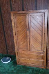 Thomasville Diagonal Pattern Oak Wardrobe.  What A Nice Piece.