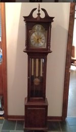 Beautiful Howard Miller Grandmother Clock