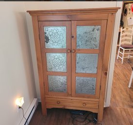 Great Pine Cabinet / Pie Safe With Three Adjustable Shelves & One Drawer