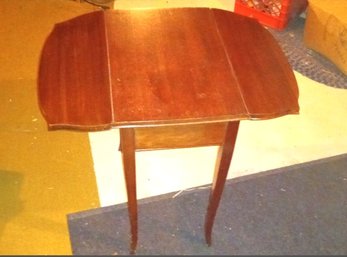 Nice Antique Drop Leaf Side Table With Nice Walnut Finish