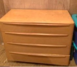 MCM 1940s- 1960 Heywood Wakefield 4- Drawer Solid Birch Hardwood Chest/ Dresser With Dovetails & Maker's Mark