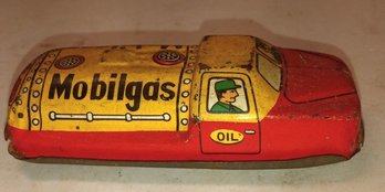 Nice Vintage 1950s Tin Friction Toy Mobile Gas Tanker Truck .   NC/ CVB