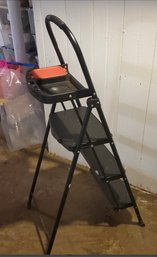 Rubbermade 3 - Step Ladder With Tool Tray Up Top