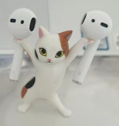 Cute Cat Earbud Holder