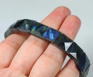 Gorgeous 121 Ct Natural Madagascar Labradorite Stretch Bracelet