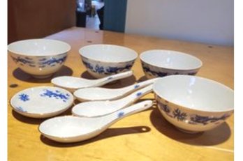 Chinese Blue Dragons On Porcelain Soup Set - 4 Bowls, 4 Spoons & 1 Soy Sauce Bowl KD/C4