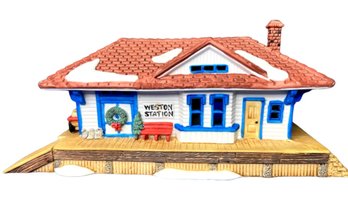 Department 56 New England Village Series WESTON TRAIN STATION' Retired  Mint In Box