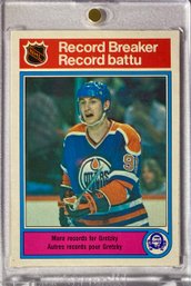 HOF Wayne Gretzky 1982-83 O-Pee-Chee 'Record Breaker' 2nd Yr Card #1 - Mint