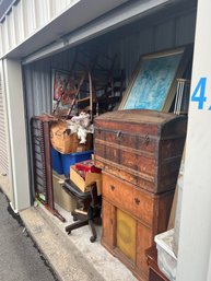 Storage Unit 5x10 Auction Filled With Valuable Finds